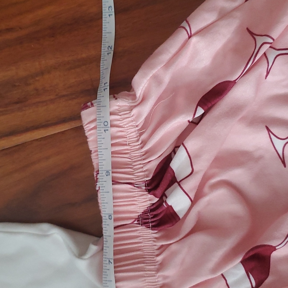 Adorable pajama set in soft fabric size medium - Picture 2 of 7